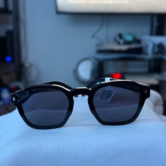 Prada Black Sunglasses - Picture 1 of 3